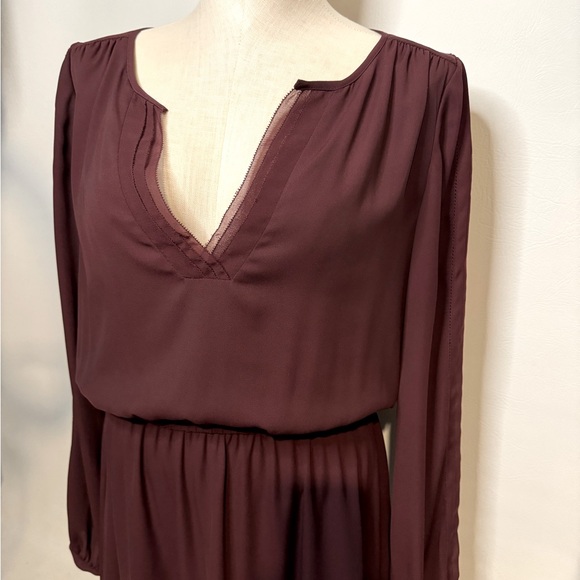 White House Black Market -  Burgandy Dress Size Small preloved item - Picture 2 of 4